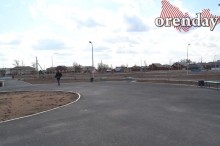 В Соль-Илецке перед приездом Дениса Паслера вычищали центр города и мыли асфальт