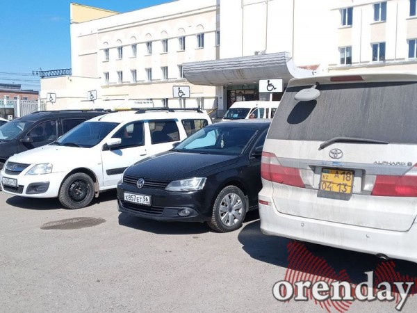 В Оренбурге чиновникам и надзорным органам плевать на состояние привокзальной площади