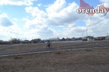 В Соль-Илецке перед приездом Дениса Паслера вычищали центр города и мыли асфальт