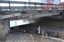 В Соль-Илецке перед приездом Дениса Паслера вычищали центр города и мыли асфальт