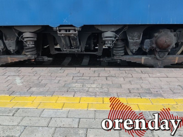 В Медногорске под колёсами грузового поезда погиб мужчина