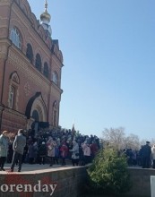 В храмах Оренбуржья освятили ветви вербы