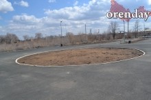 В Соль-Илецке перед приездом Дениса Паслера вычищали центр города и мыли асфальт