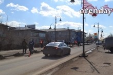 В Соль-Илецке перед приездом Дениса Паслера вычищали центр города и мыли асфальт