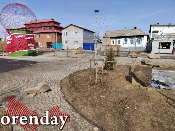 Министр архитектуры Наталья Ибрагимова приехала посмотреть, как перезимовал «арбундинг» Министр архитектуры Наталья Ибрагимова приехала посмотреть, как перезимовал «арбундинг»