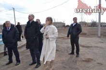 В Соль-Илецке перед приездом Дениса Паслера вычищали центр города и мыли асфальт