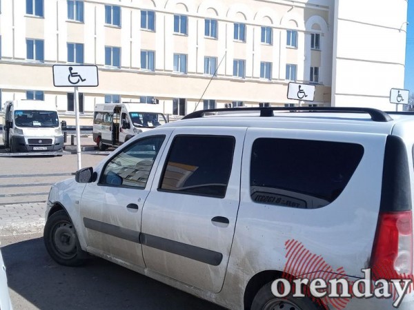 В Оренбурге чиновникам и надзорным органам плевать на состояние привокзальной площади