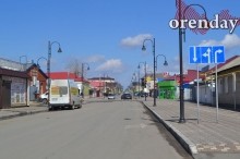 В Соль-Илецке перед приездом Дениса Паслера вычищали центр города и мыли асфальт